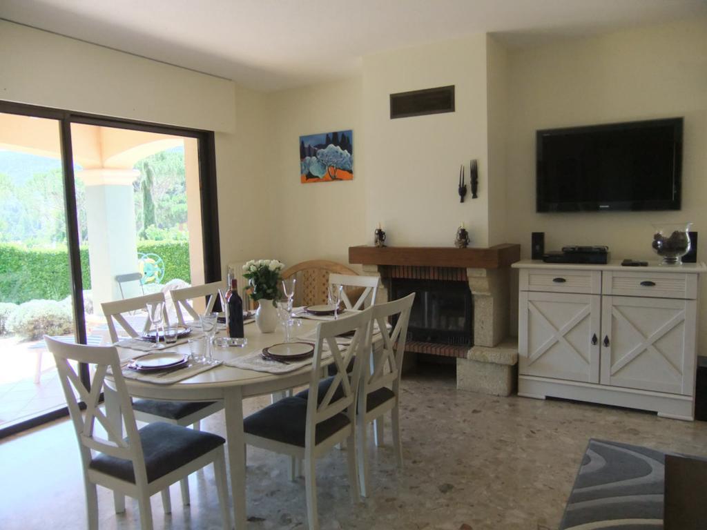 Locations De Vacances Les Flacheres Dieulefit Room photo